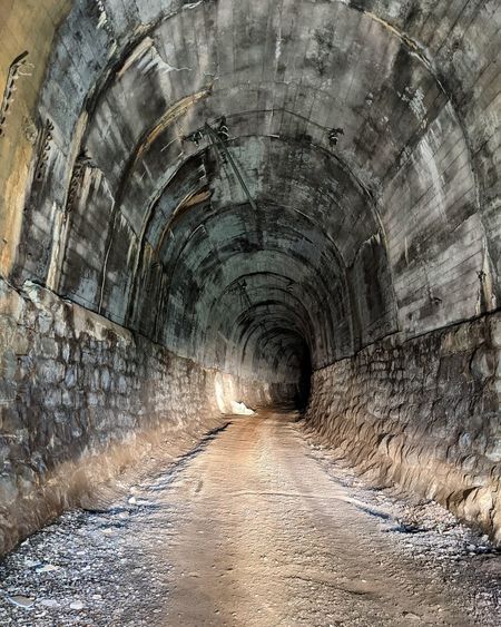 Закинутий тунель у Волосянці - фото
