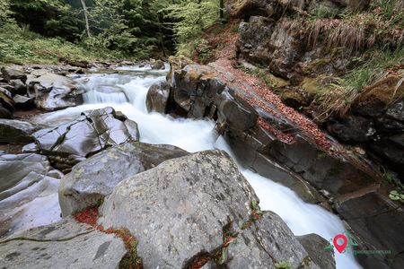 Лумшорські водоспади - фото