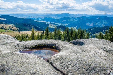 Похід на Писаний Камінь